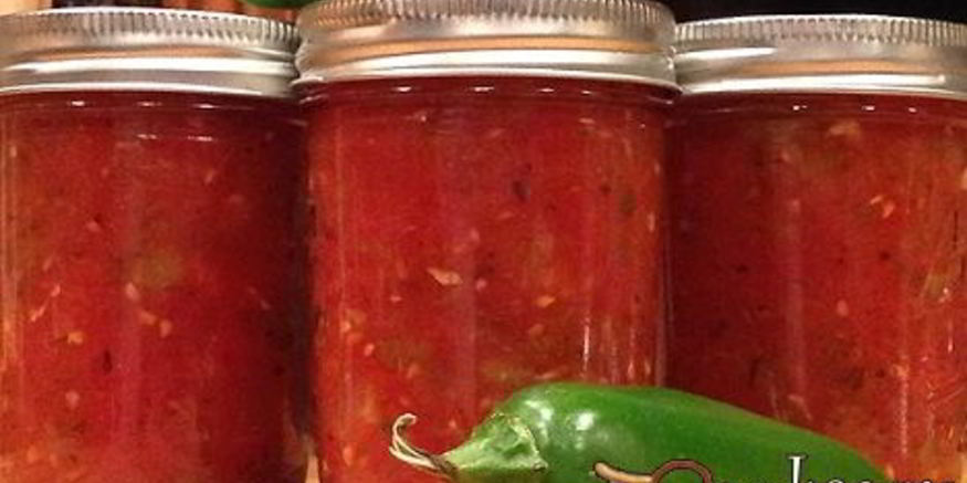 Рецепт аджики из перца и помидор на зиму