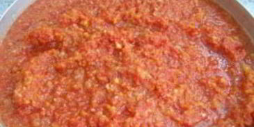 аджика из помидоров, яблок и перца