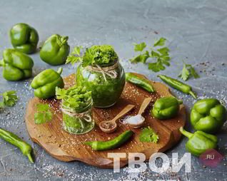 Аджика из зеленого перца