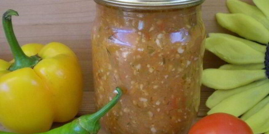 Рецепт аджики острой из помидоров и чеснока