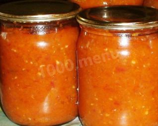 Аджика с чесноком и грушами