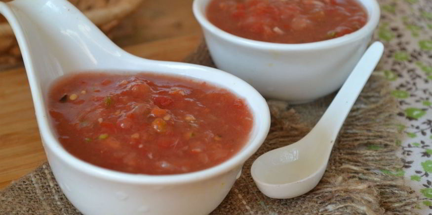 Рецепт аджики с хреном и помидорами на зиму