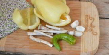 аджика с хреном и помидорами на зиму