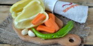 аджика с морковью и помидорами