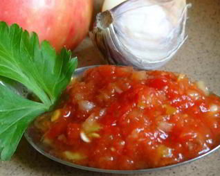 Домашняя аджика из кабачков с перцем