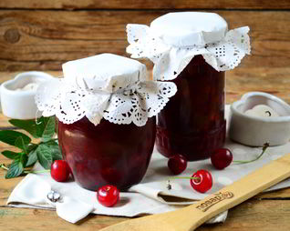 Джем из вишни с косточками