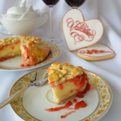 Камамбер с клубничным джемом