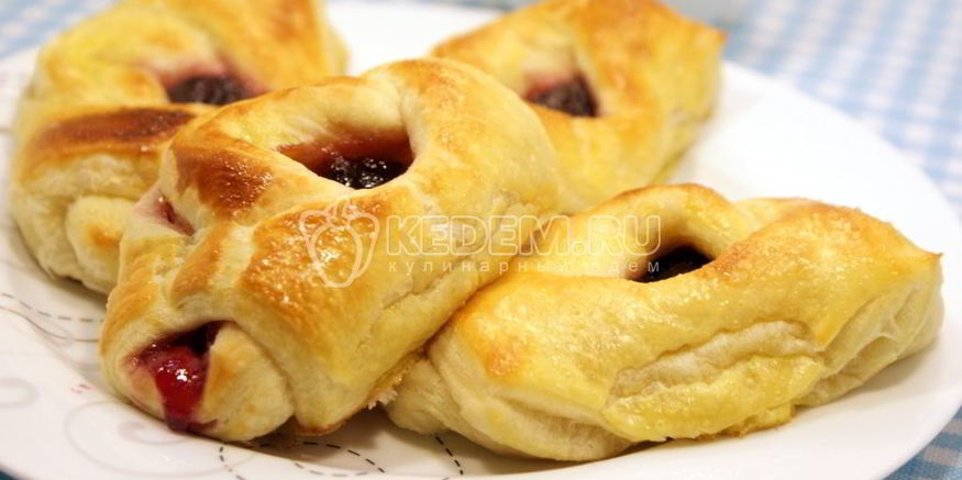 Рецепт расстегаев с черничным джемом