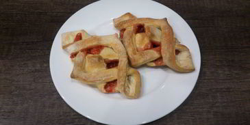 слоеные булочки с малиновым джемом