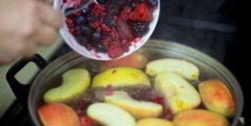 фруктово-ягодный компот