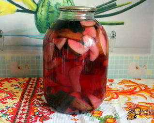 Компот из груш с черноплодной рябиной и малабарской корицей на зиму