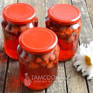 Рецепт Компота из клубники на зиму без стерилизации