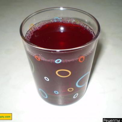 Компот из вишни с косточками