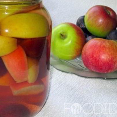 Компот из яблок и сливы