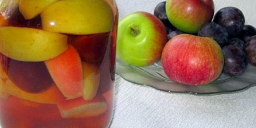 Рецепт компота из яблок и сливы