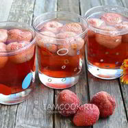 Рецепт Компота из замороженной клубники