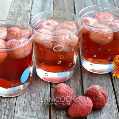 Компот из замороженной клубники
