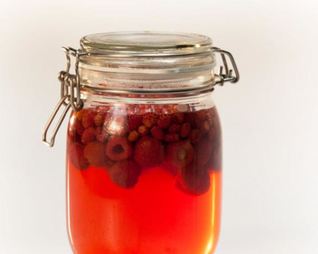 Компот из земляники и малины