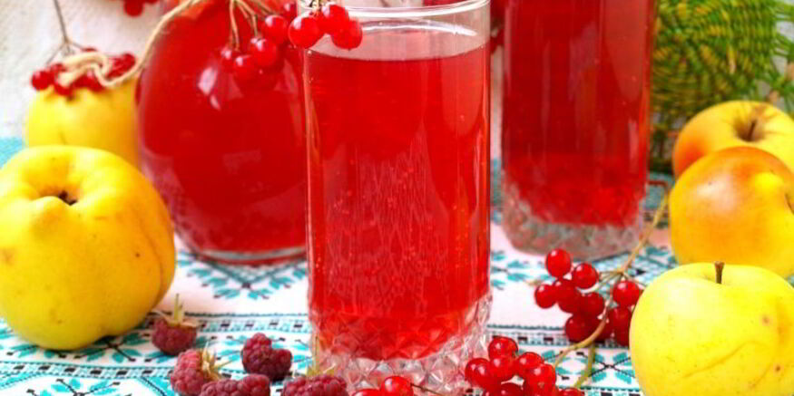 Рецепт компота с яблоками, малиной, калиной и айвой