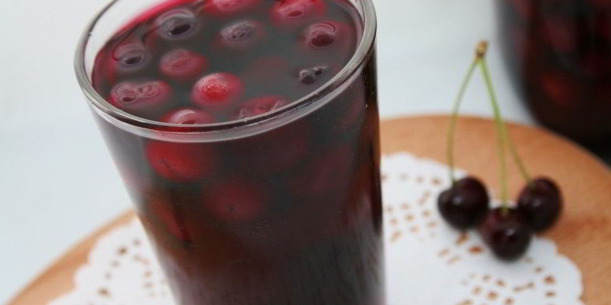 Рецепт летнего компота из вишни