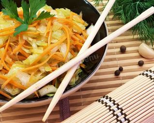 Маринованная капустка с пряностями по-корейски