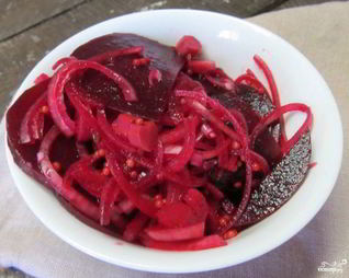 Маринованная свекла с луком