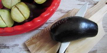 маринованные баклажаны с морковью и зеленью