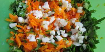 маринованные баклажаны с морковью и зеленью