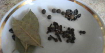 помидоры маринованные со сливой