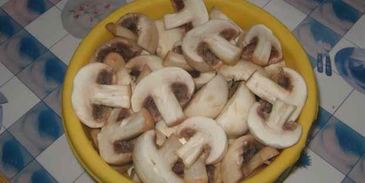 шампиньоны маринованные