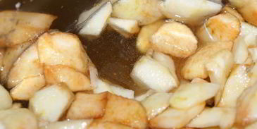 яблочное повидло с красной смородиной