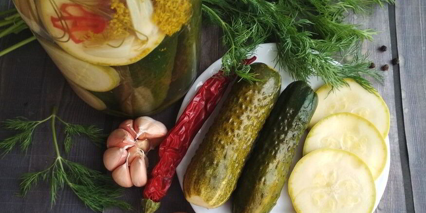 Рецепт малосольных огурчиков и кабачки