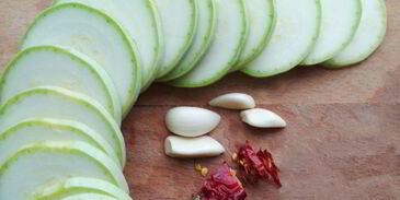 малосольные огурчики и кабачки