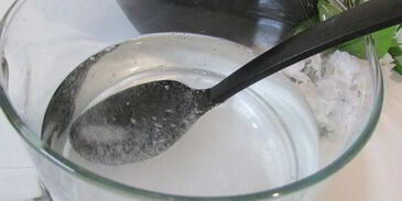 малосольные огурчики в минеральной воде