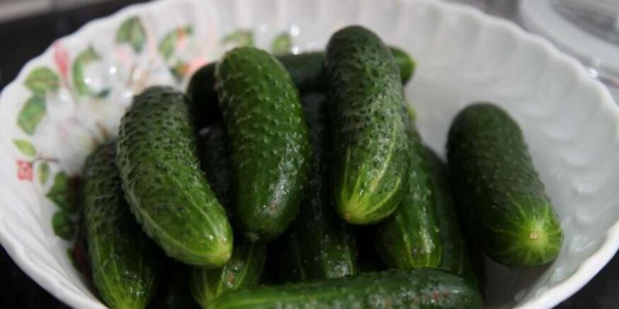 Рецепт малосольных огурцов на минеральной воде