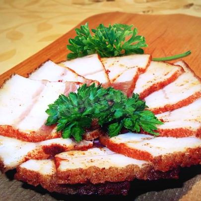 Сало в банке с чесноком в рассоле