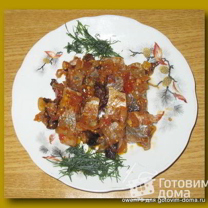 Соленая сельдь под соусом