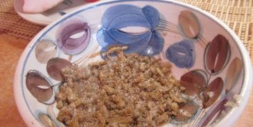 соленое сало с перцем и чесноком