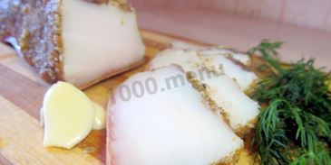 соленое сало с перцем и чесноком