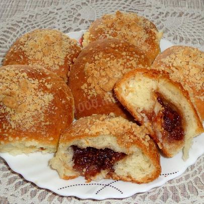 Булочки с вареньем дрожжевые