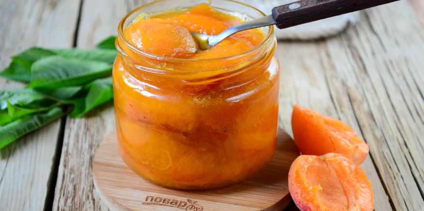Рецепт варенья из абрикосов с листьями вишни