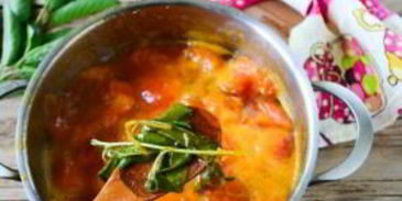 варенье из абрикосов с листьями вишни