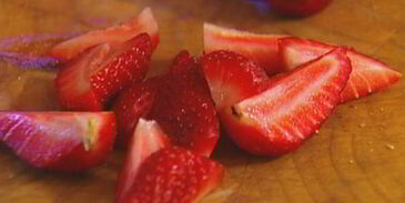 ягоды на французском тосте