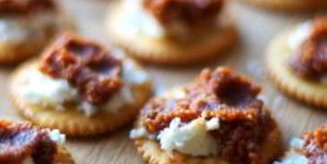 закуска с вялеными помидорами