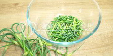 закусочные чесночные стрелки