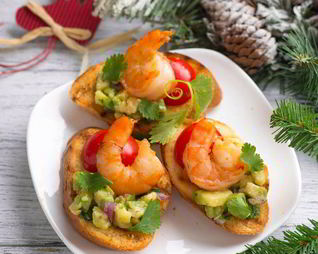 Брускетта с гуакамоле и креветками