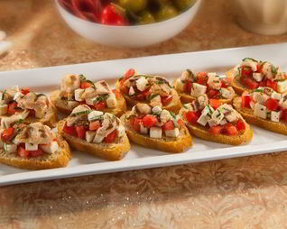 Брускетта с курицей