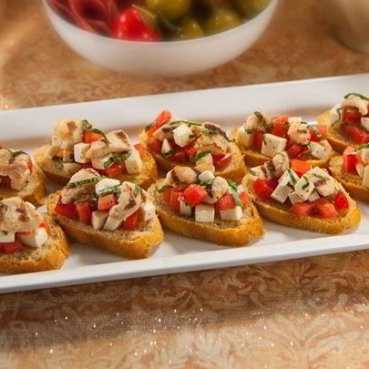 Брускетта с курицей
