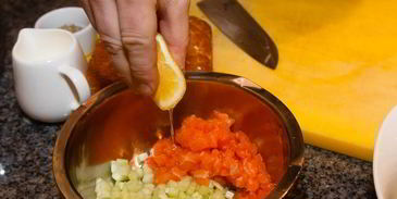 брускетта с лососем и сливочным сыром