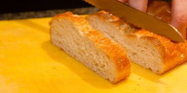 брускетта с лососем и сливочным сыром